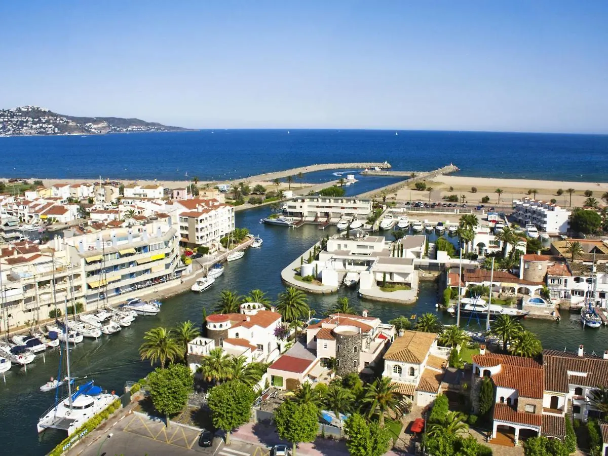 Apartment Puig Rom By Interhome Empuriabrava